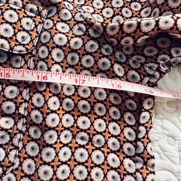 LOFT Buttoned Down Shirt - size M - NWT - Picture 4 of 5